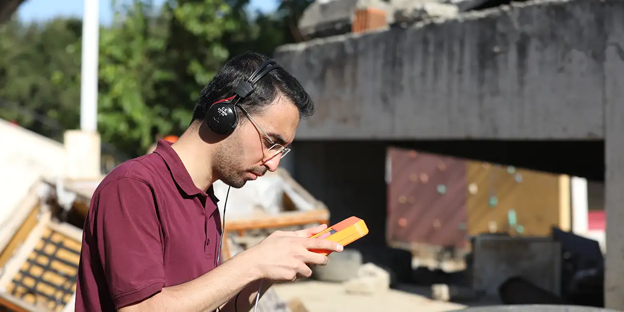 SDÜ'lü akademisyenden hayat kurtaran deprem cihazı!
