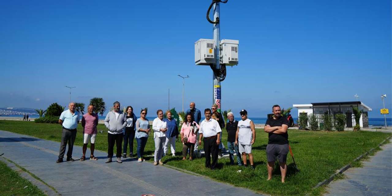 Atakum’da baz istasyonu krizi! Mahalleli taşınmasını istiyor