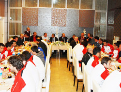 Ofspor iftar yemeğinde buluştu