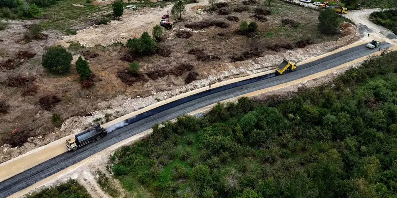 Ordu’da sıcak asfalt çalışmaları sürüyor!
