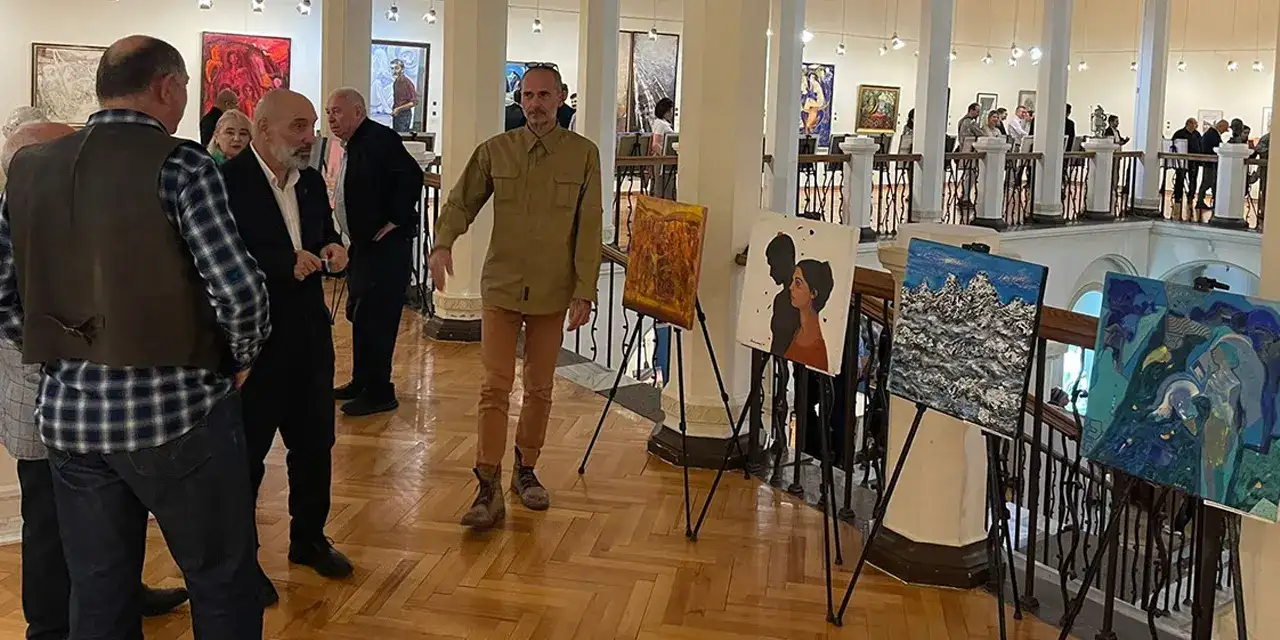 Akçaabat Belediyesi Batum’da uluslararası resim sergisine katıldı