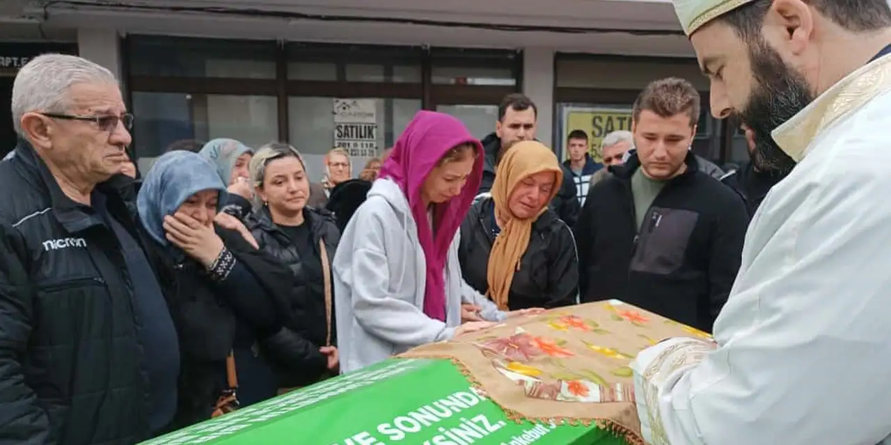 Samsun'da kazada ölen 13 yaşındaki iki kız çocuğu gözyaşlarıyla uğurlandı!