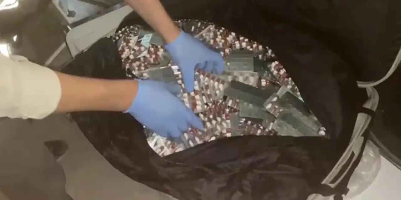 Samsun’da depodaki valizden 20 bin uyuşturucu hap çıktı!