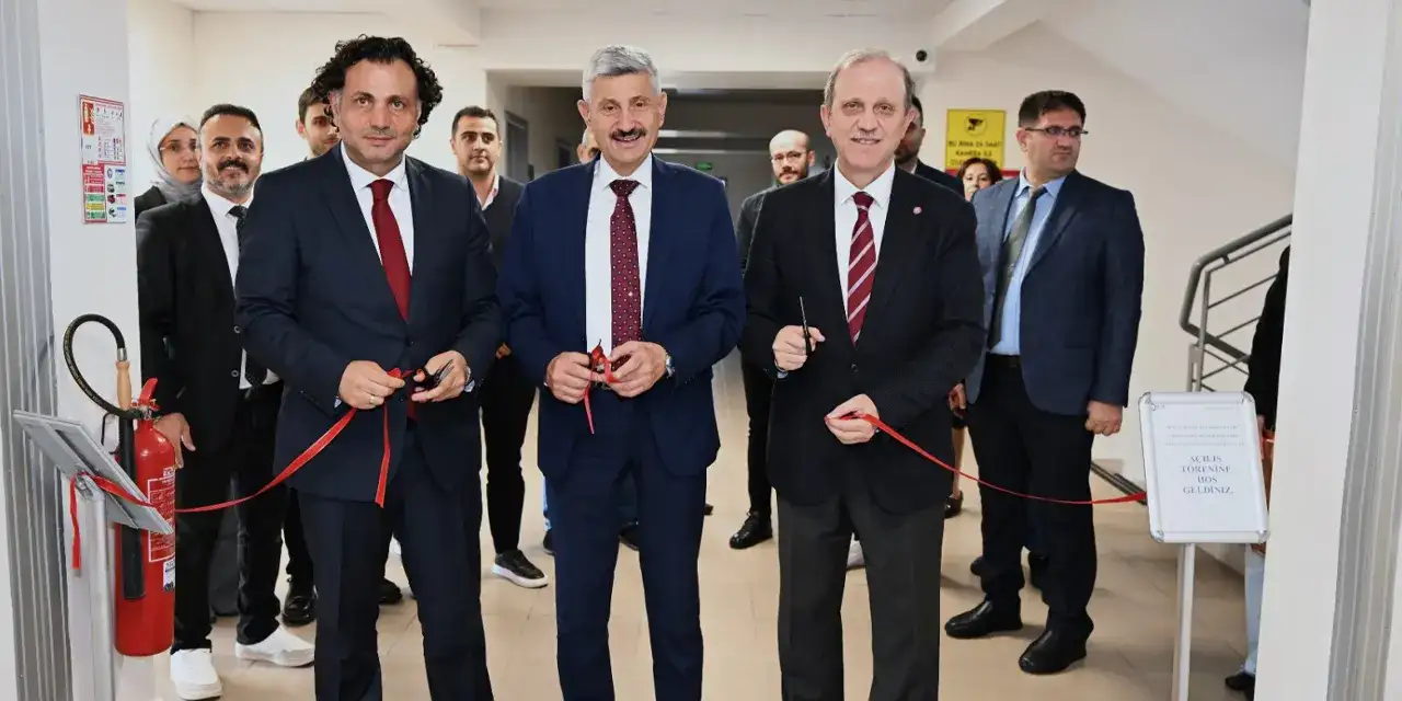 KTÜ Araklı Ali Cevat Özyurt MYO’da yeni laboratuvarlar açıldı