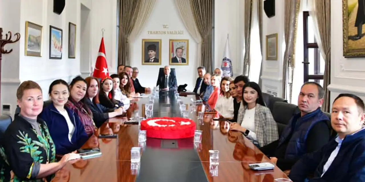 Vali Aziz Yıldırım, Orta Asya’dan gelen turizm acentelerini kabul etti!