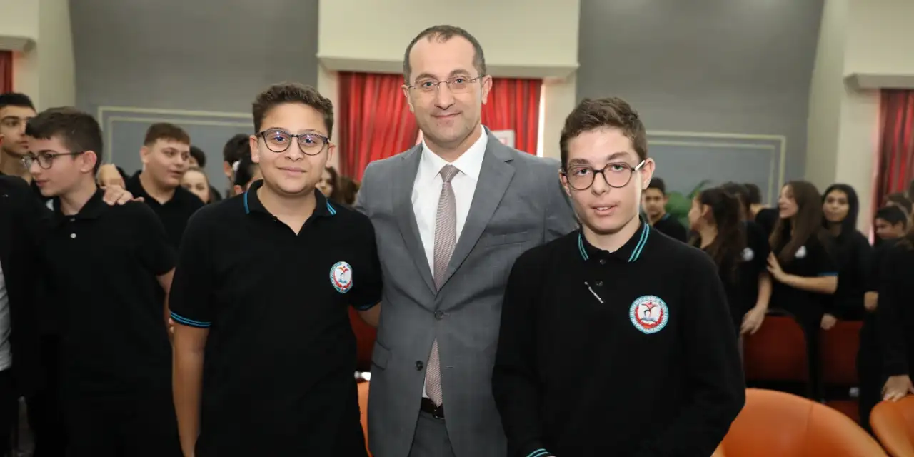 Başkan Ekim kariyer günleri'nde öğrencilerle geleceği konuştu!