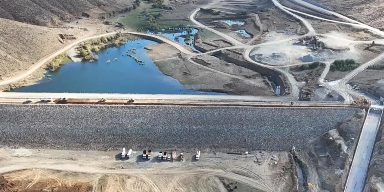 Bayburt’ta Yelpınar Göleti hızla yükseliyor: 9 bin dekar arazi suya kavuşacak