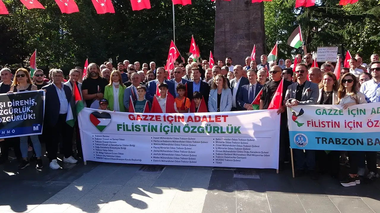 Trabzon Gazze için tek yürek! Trabzon'da yüzlerce kişi Gazze için yürüdü