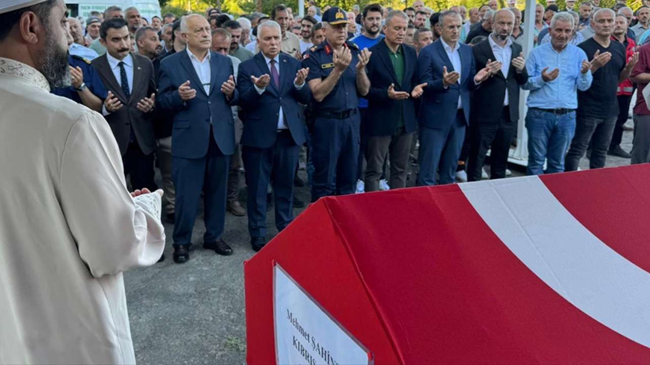 Kıbrıs Gazisi Şahintaş’a Trabzon’da son veda!