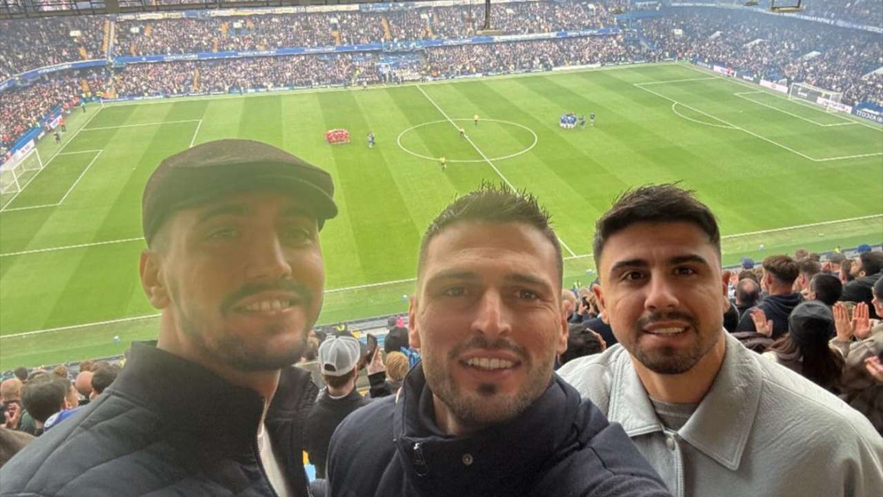 Trabzonsporlu ikiliden İngiltere ziyareti! Derbiyi yerinde izlediler