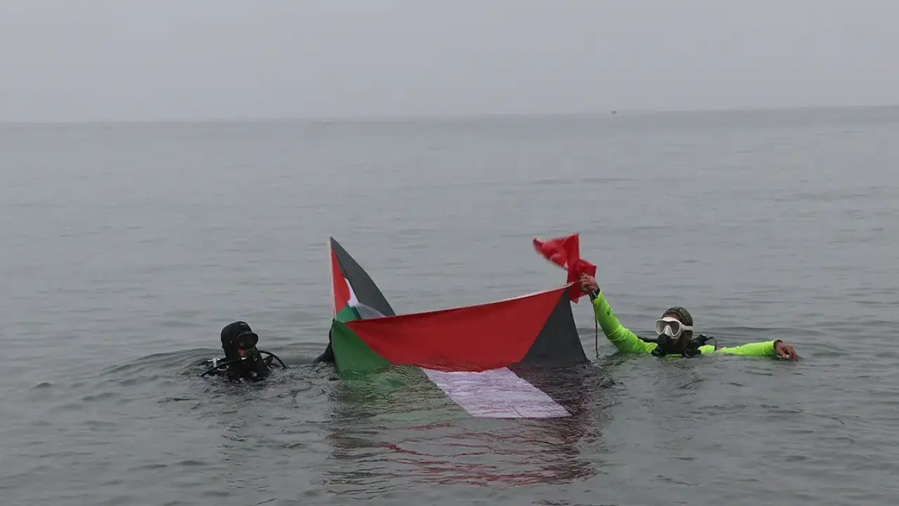 Trabzonlu ANDA ekibinden Gazze’ye destek için Karadeniz’de anlamlı dalış!