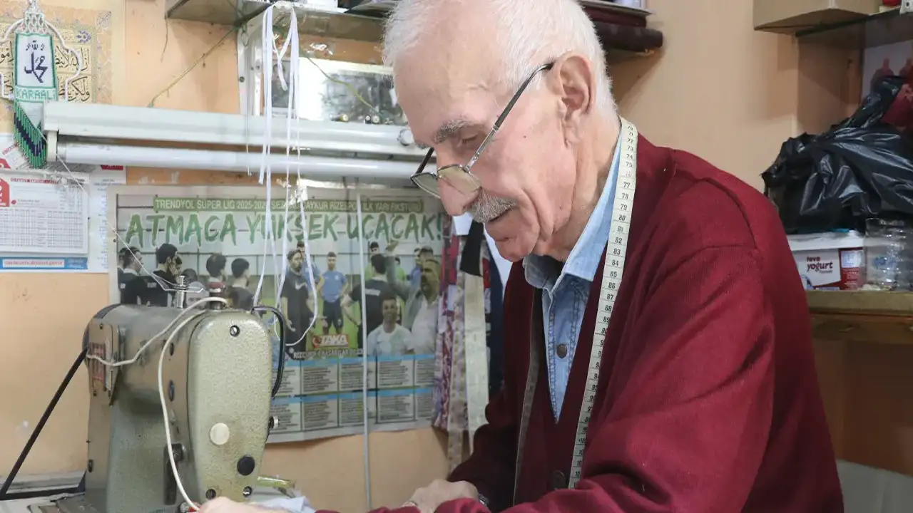 Rize'de 62 yıldır mesleğini devam ettiren Emin Karali  "Yılın Ahisi" seçildi!