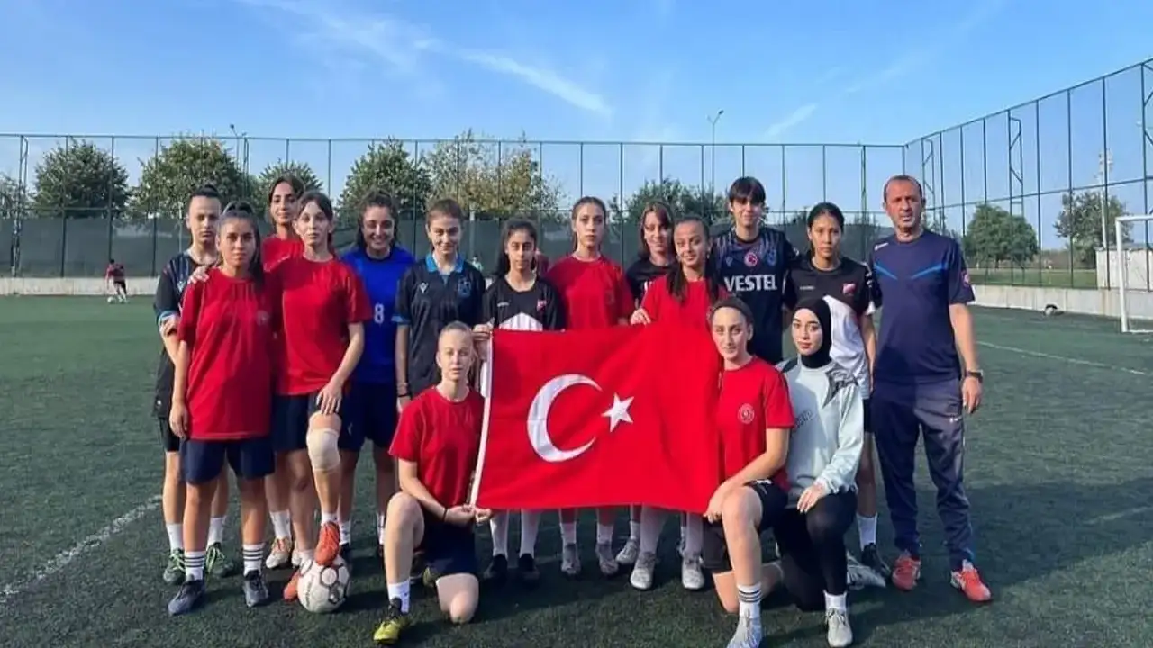 Kardelenspor kadın futbol takımı yeni sezon öncesi Trabzon’dan destek bekliyor!