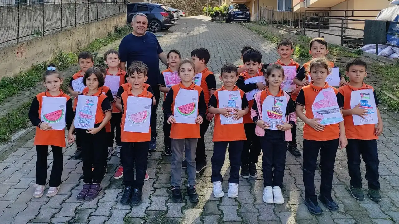 Trabzonlu minik öğrencilerden anlamlı Filistin farkındalığı!