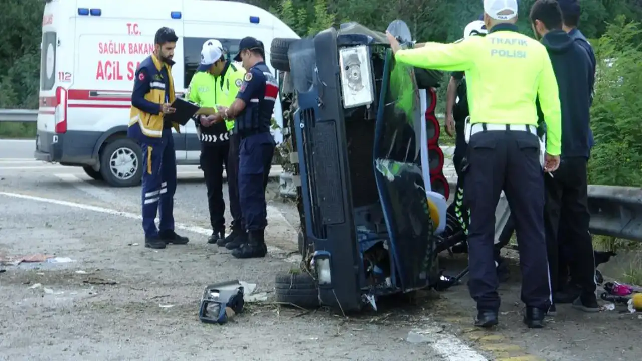 Giresun’da otomobil takla attı! 2 genç kız yaralandı