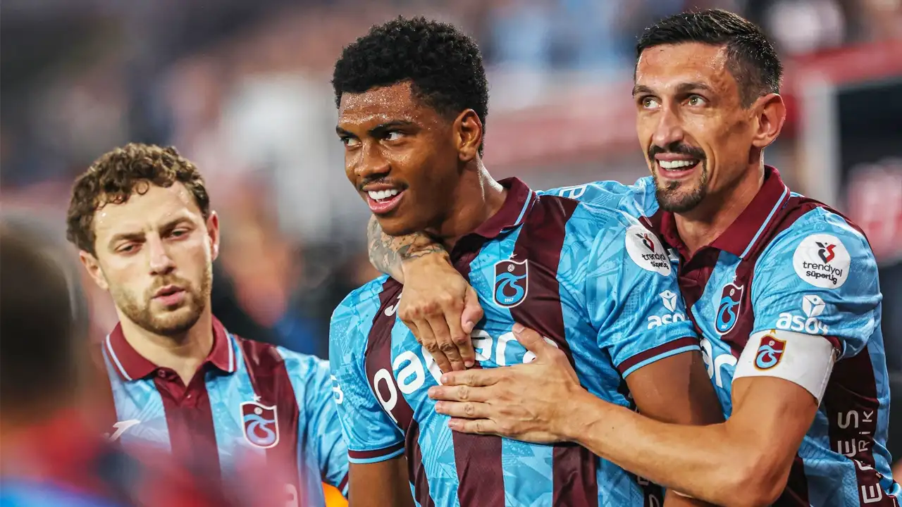 Trabzonspor’da gençlik devrimi! Yaş ortalaması 23’e indi