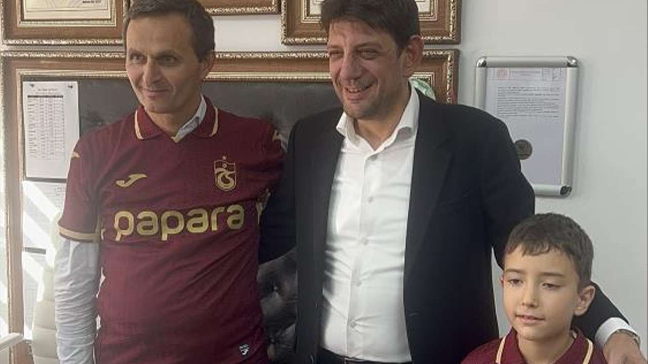 İstanbul’da sınıfta tek başına Trabzonspor’u tutan Kürşat’a anlamlı ziyaret!