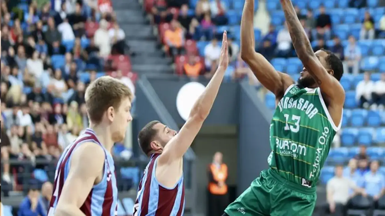 Trabzonspor potada ilk mağlubiyetini aldı!