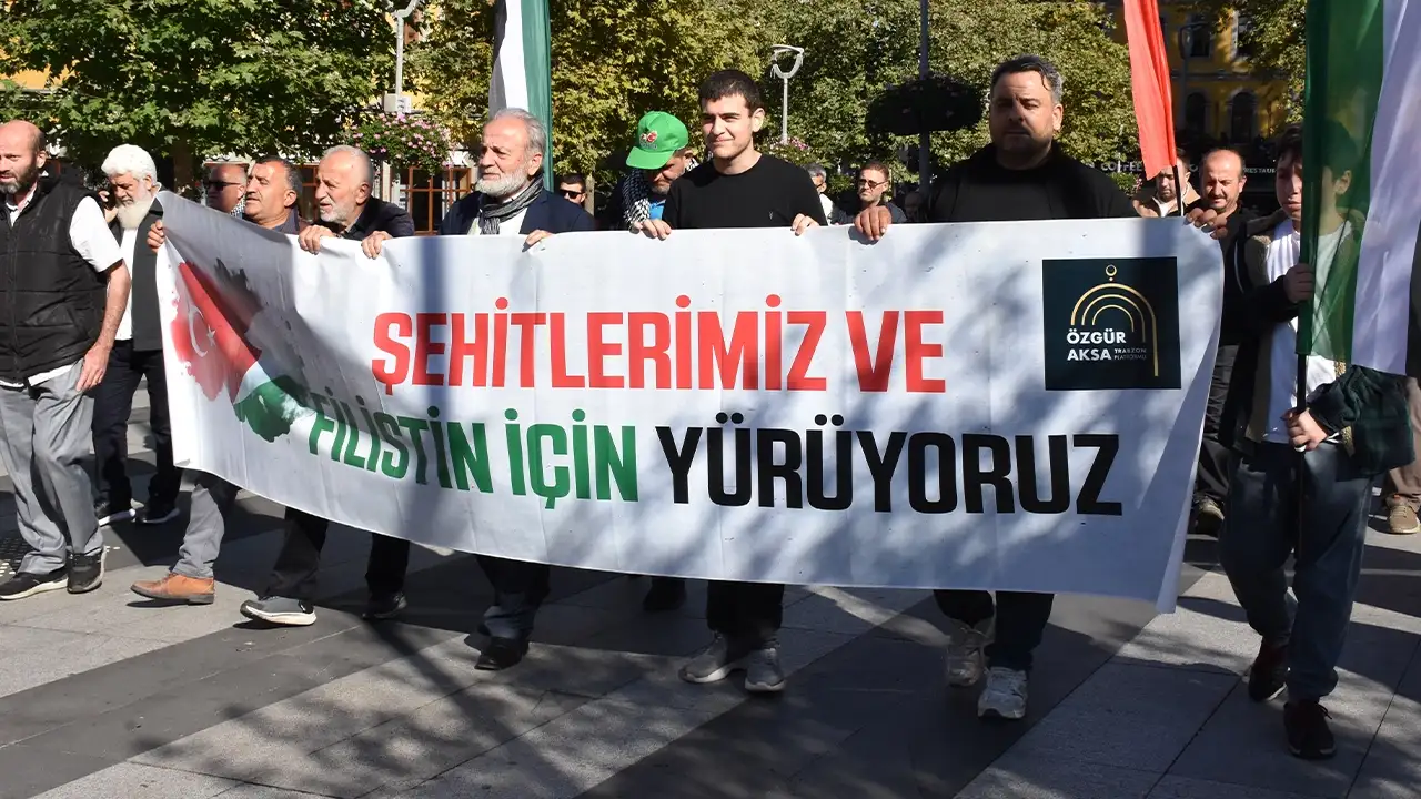Trabzon'da vatandaşlar Filistin için sokaklarda!