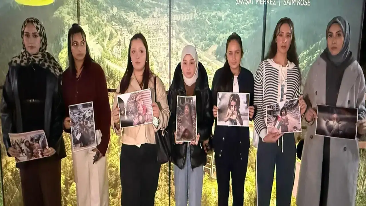 Artvin'de 'Dünya Kız Çocukları Günü'nde' Gazze mesajı!