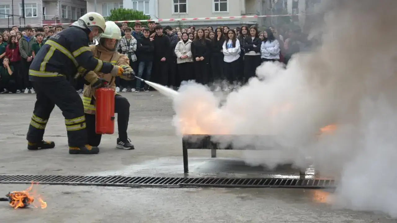 Ordu’da öğrencilere deprem ve yangınla mücadele eğitimi