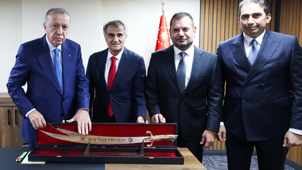 Trabzonspor, Cumhurbaşkanı Erdoğan ile bir araya geldi