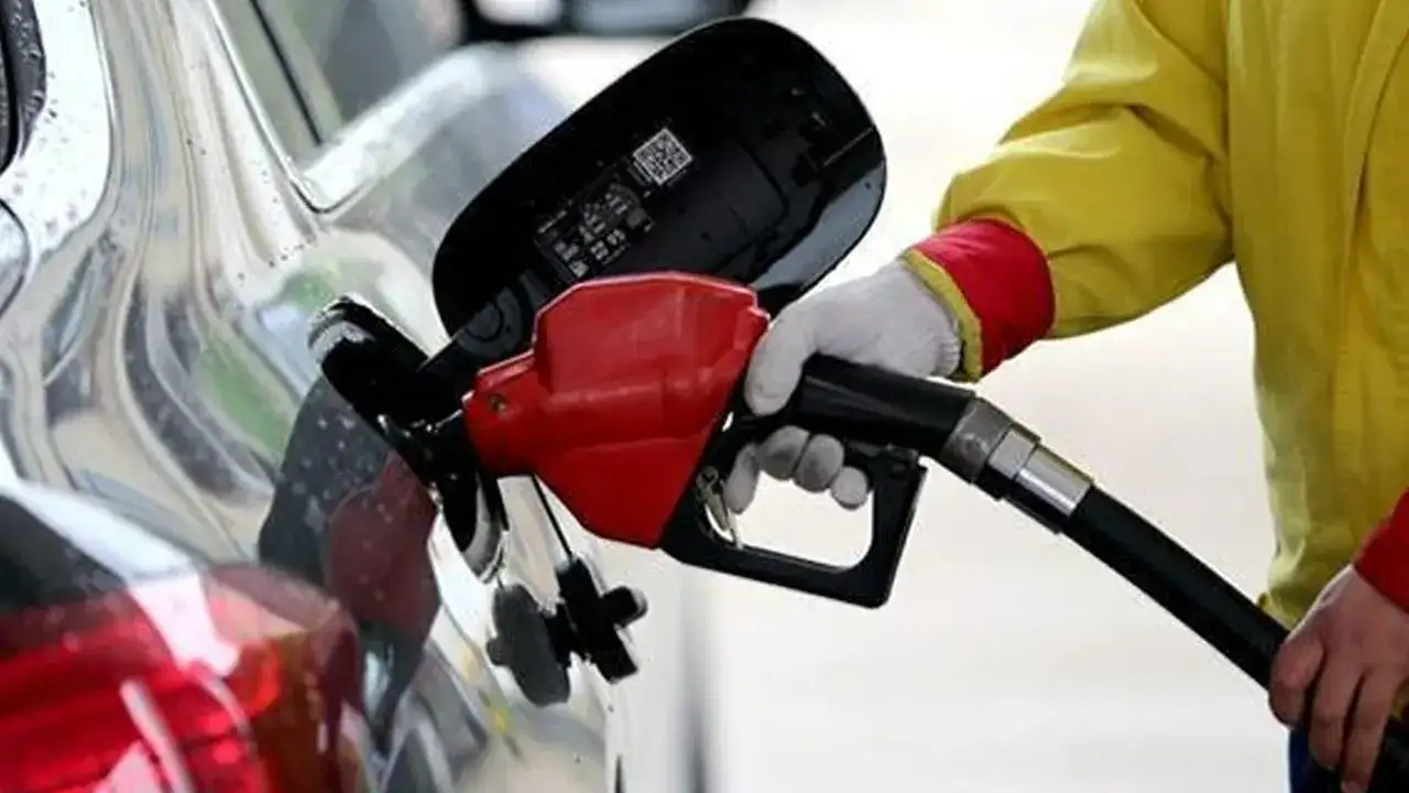 Araç sahipleri dikkat: Akaryakıta indirim geliyor