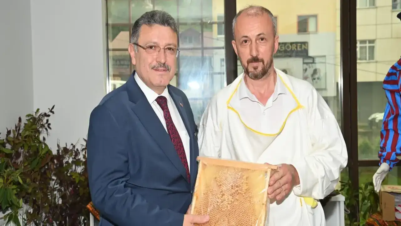 Başkan Genç'ten arıcılara tam destek: Ağasar balı markaşalacak
