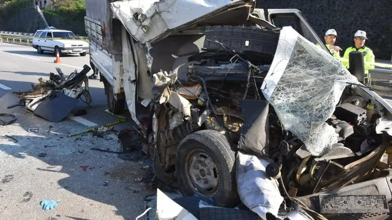 Trabzon’dan Giresun’a giderken frenler tutmadı: 1 ölü, 2 yaralı