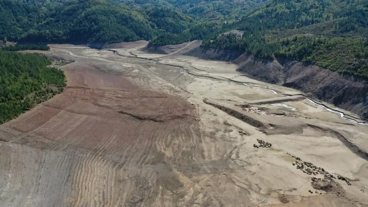 Bursa'da su alarmı: Nilüfer ve Doğancı barajları kurudu