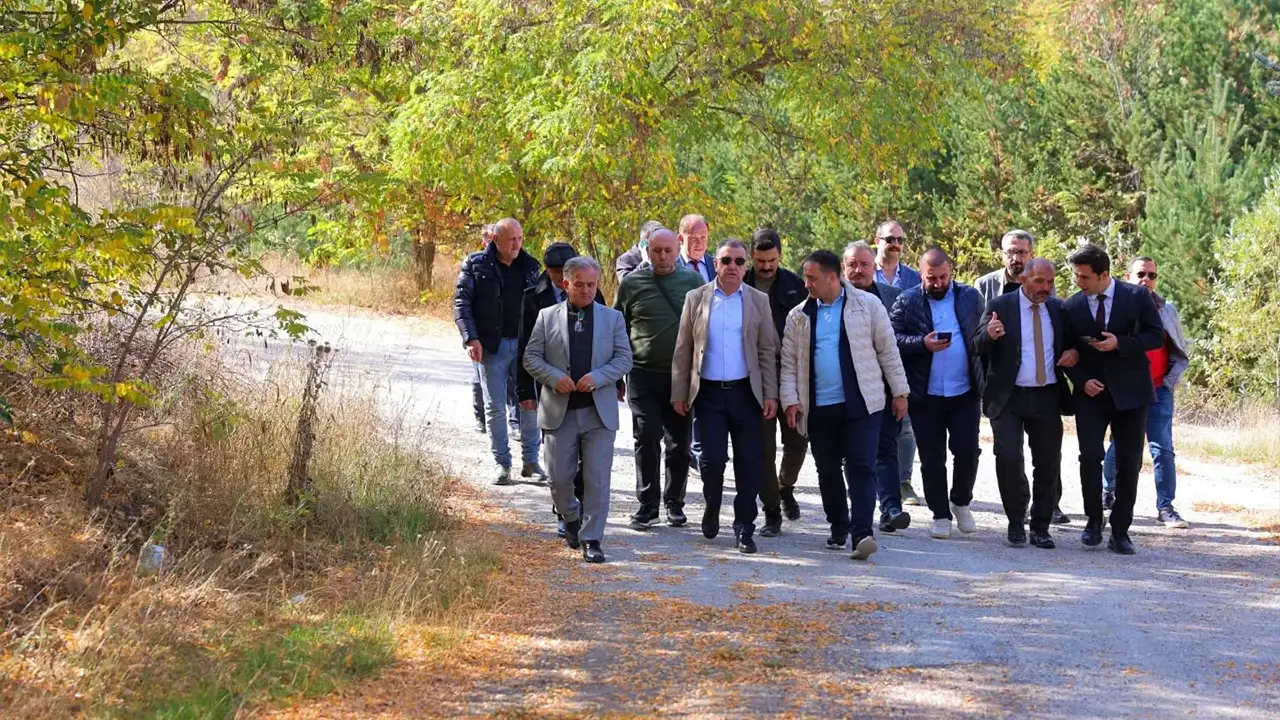 Vali Eldivan Aslandağı’nda turizmi yerinde değerlendirdi