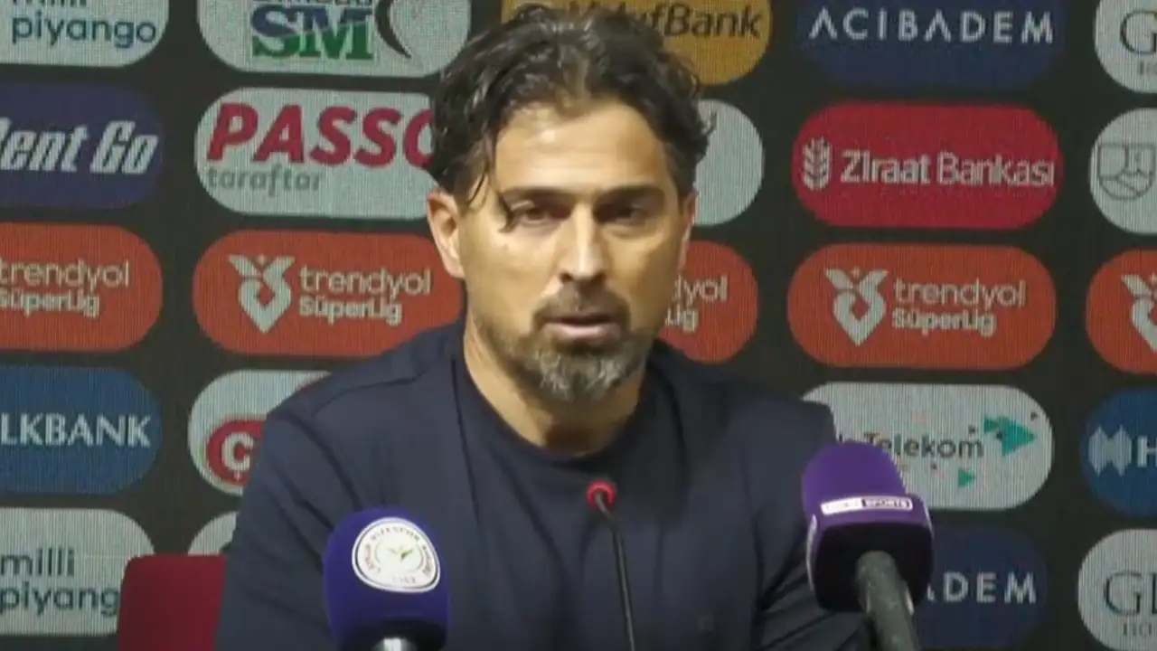 Rizespor'da İlhan Palut maç sonu konuştu: "Trabzonspor’un bir ikram gibiydi"