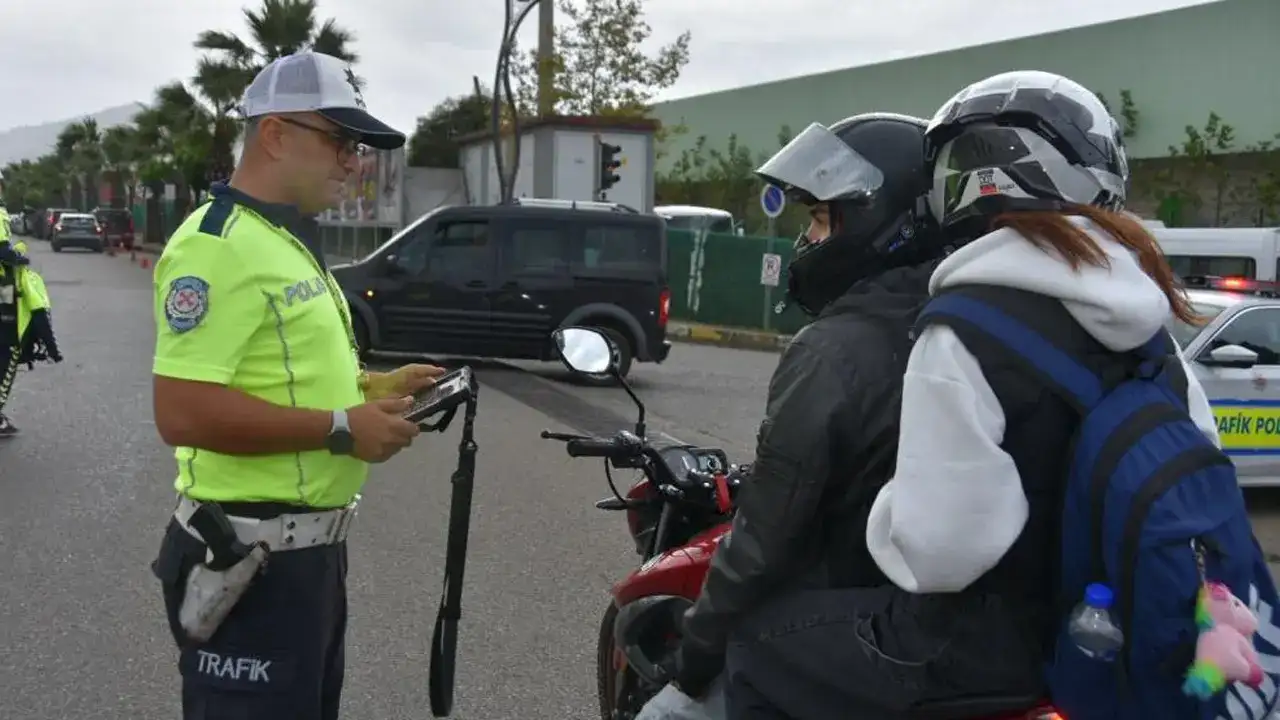Giresun’da trafik kurallarına uymayanlara af yok! 930 sürücüye ceza