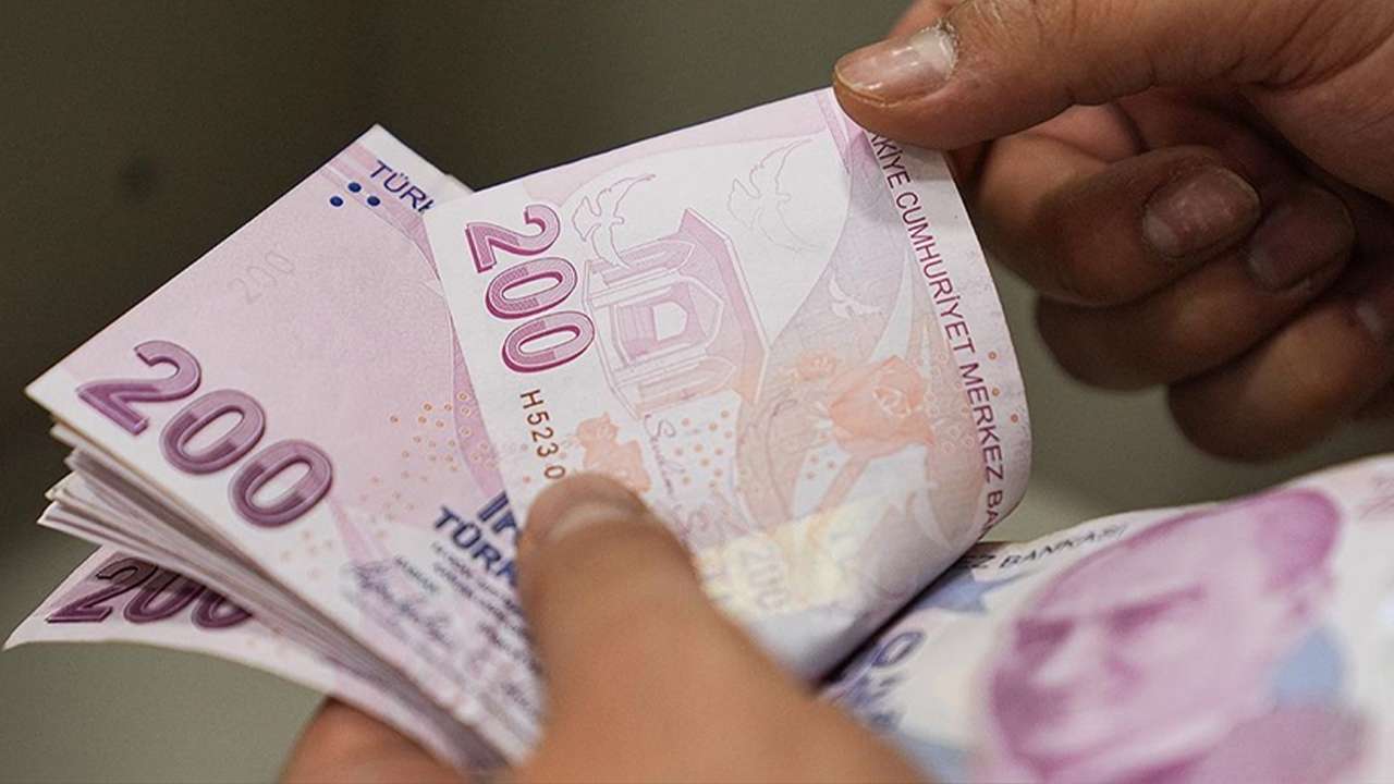 Bakanlıkta asgari ücret mesaisi: Üçlü danışma kurulu bir araya geldi