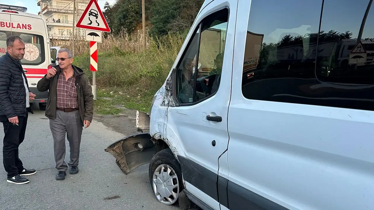 Rize’de okul servisi kazası: Öğrenciler hastaneye kaldırıldı