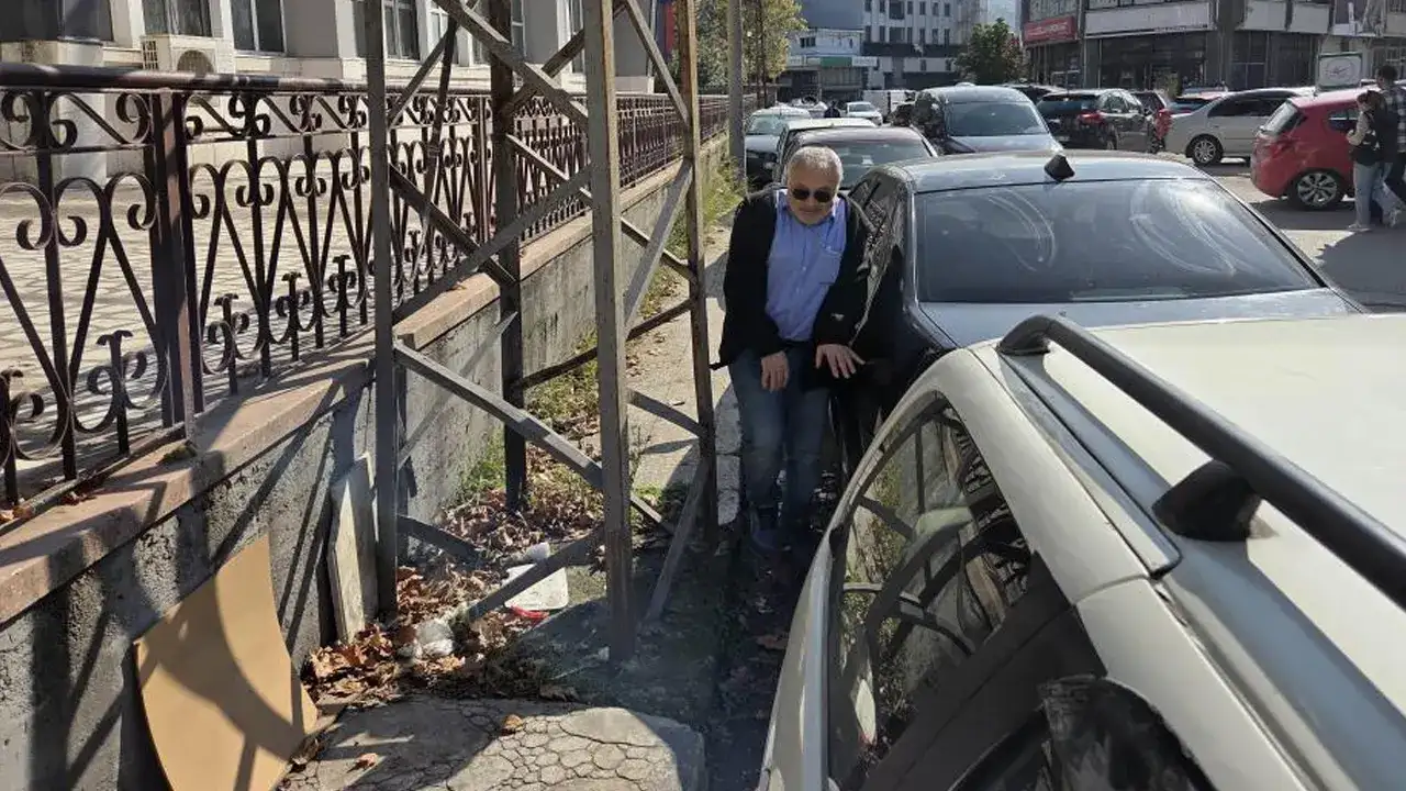 Samsun’da kaldırımlar yayaların değil direklerin