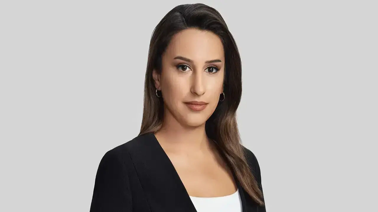 Gözde Şeker Kimdir? Halk TV’nin Yeni Ekran Yüzü ve Başarılı Sunucusunun Hayatı