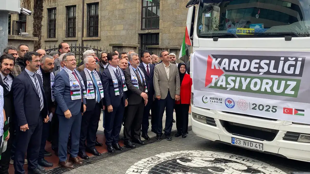 Trabzon’dan Gazze’ye 10 tır dolusu yardım: Tören ile uğurlandı