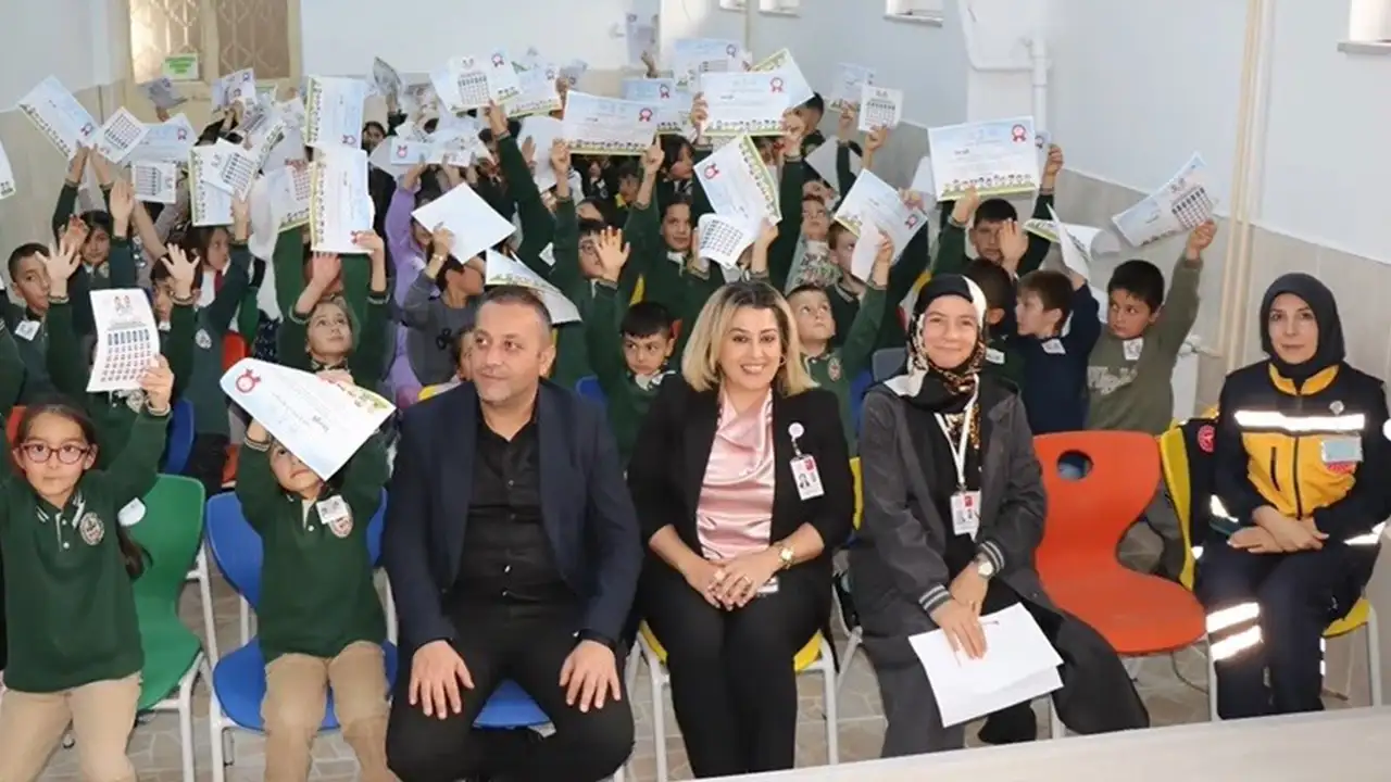 Bayburt’ta öğrenciler sağlık bilinciyle büyüyor