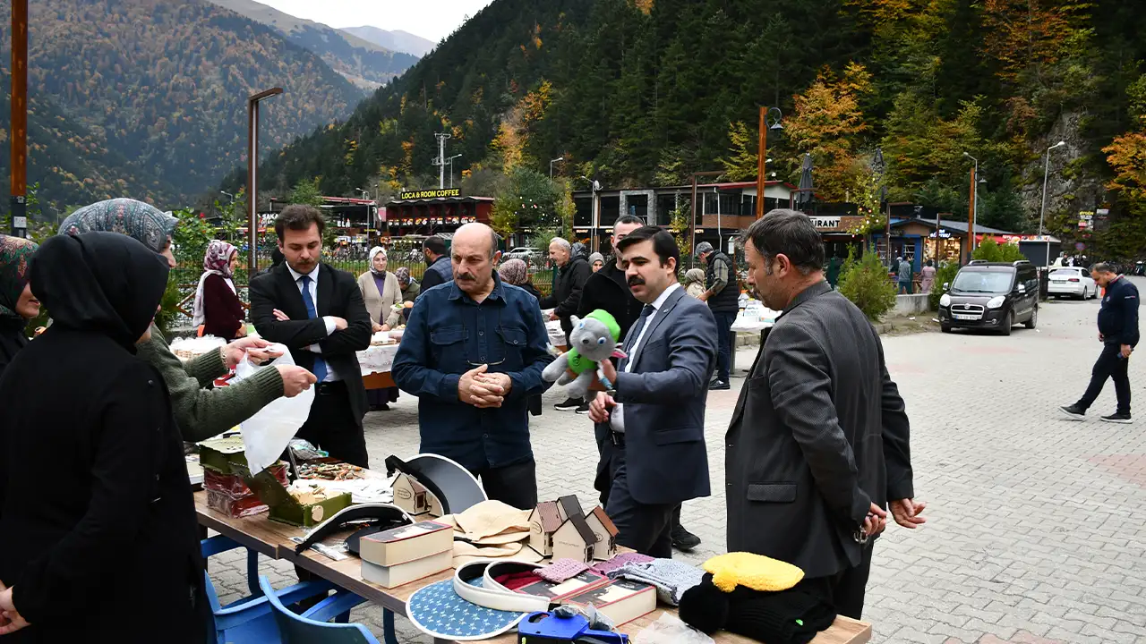 Trabzon Uzungöl'de anlamlı etkinlik: Kermes geliri Filistin'e gönderildi