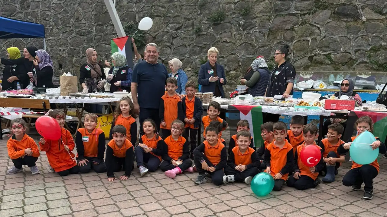Trabzon’da Mareşal Fevzi Çakmak İlkokulu’ndan Gazze’ye anlamlı destek
