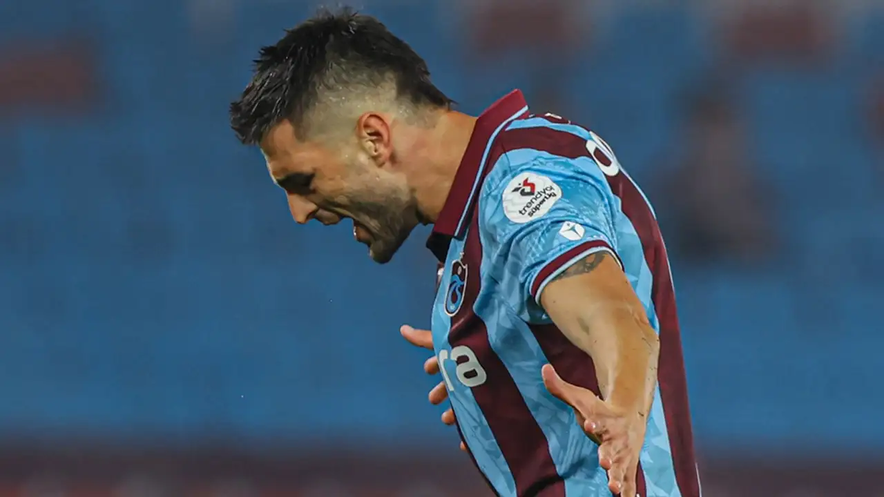Trabzonspor'da Okay Yokuşlu kadrodan çıkarıldı