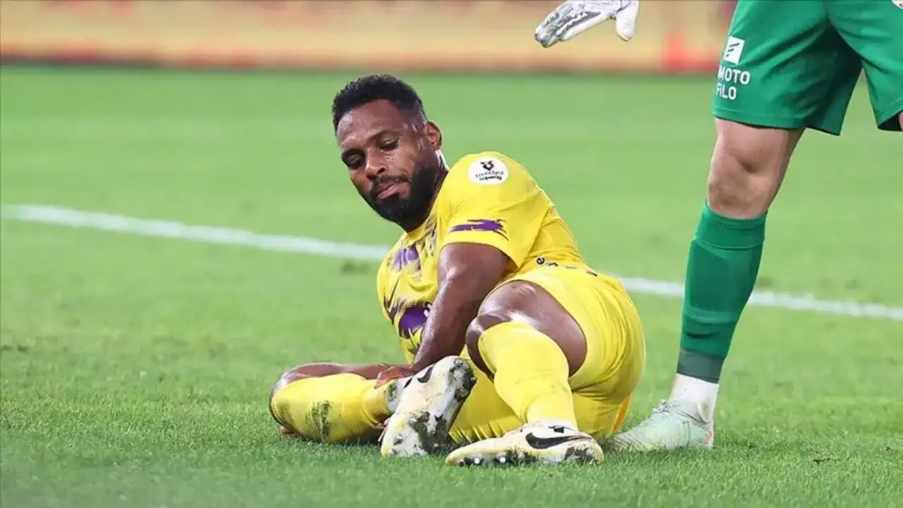 Trabzonspor maçında sakatlanan Luccas Claro için resmi açıklama geldi