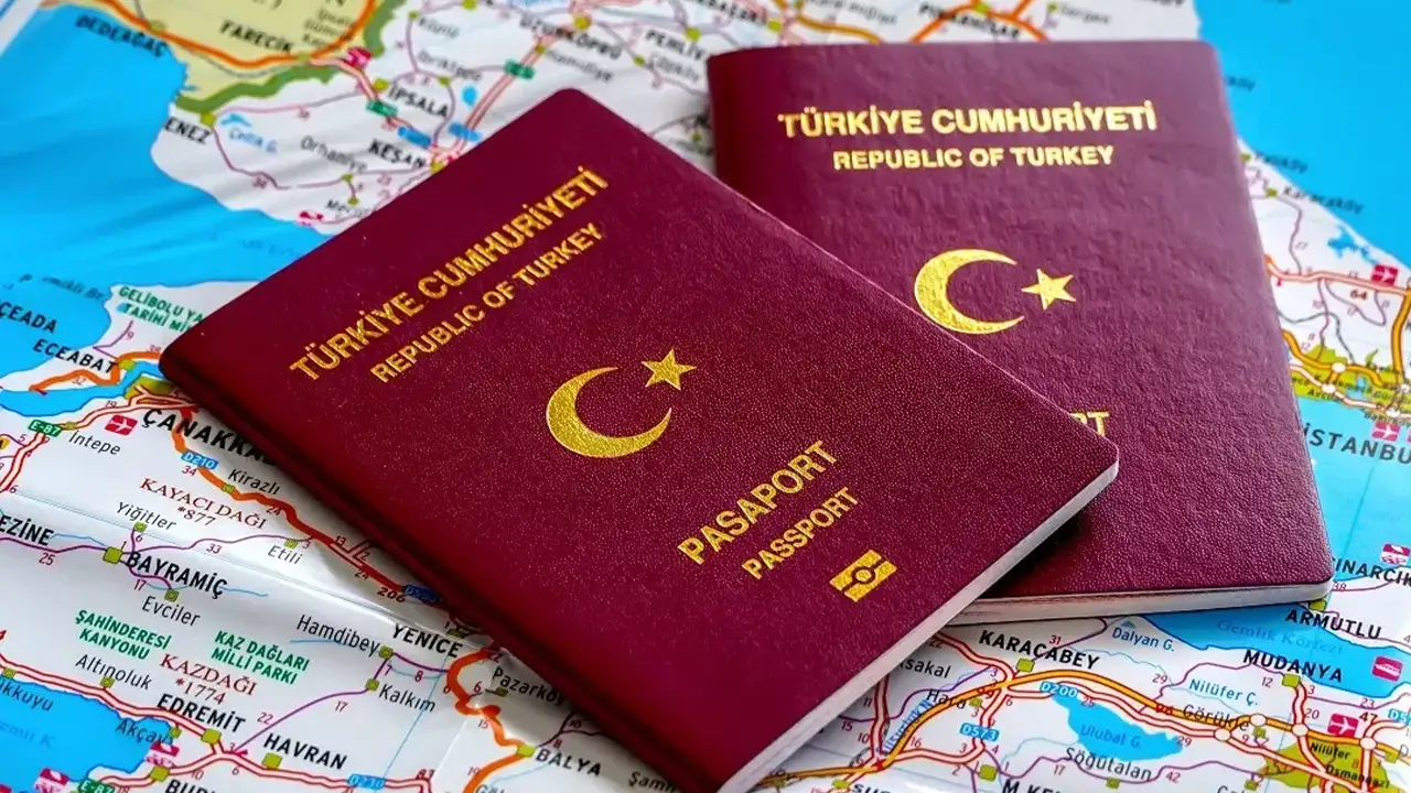 Karadağ'dan beklenmeyen karar: Türk vatandaşları için vize serbestisi kaldırılıyor