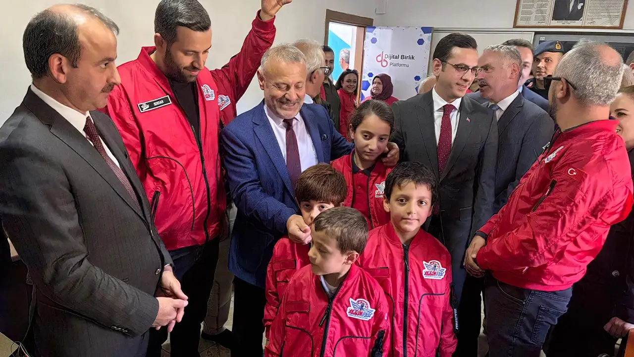 Büyükşehir Başkan Vekili Kanca: “Teknolojide güçlü olmak artık bir tercih değil, zorunluluktur”