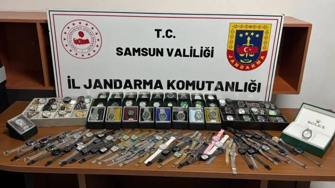 Samsun’da jandarma ekiplerinden kaçak saat operasyonu!