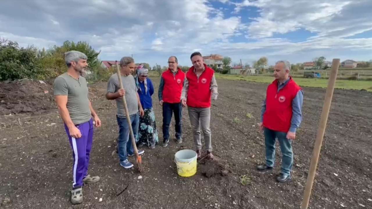 Samsun’un 19 Mayıs ilçesinde “Toprağını Tanı” projesiyle çiftçilere eğitim verildi