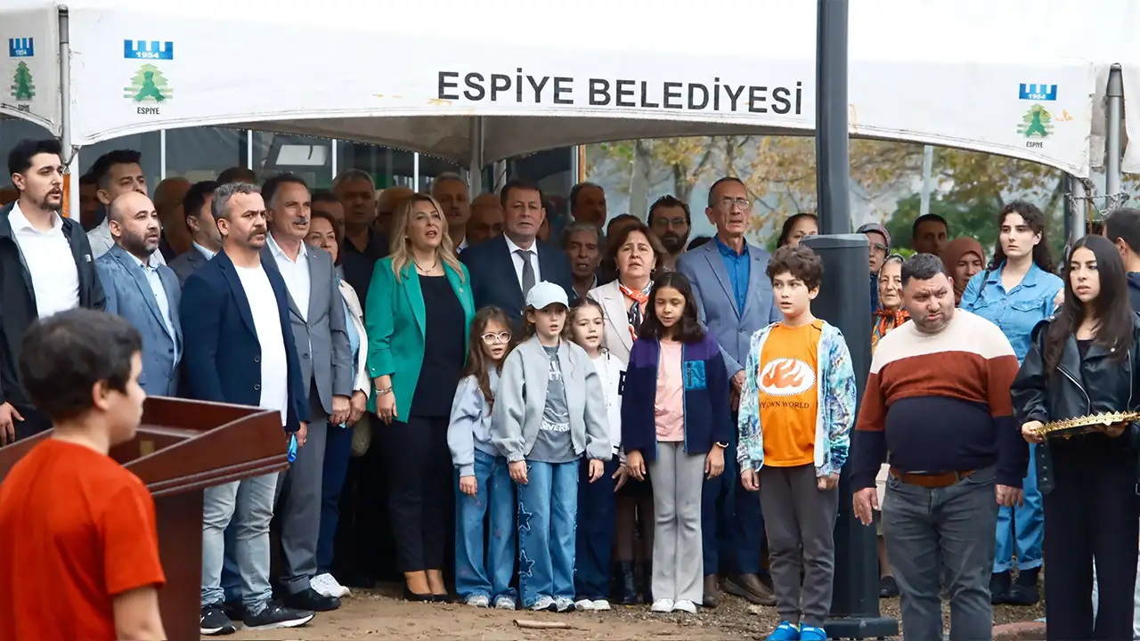 Giresun Espiye’de yenilenen Cumhuriyet Parkı törenle açıldı