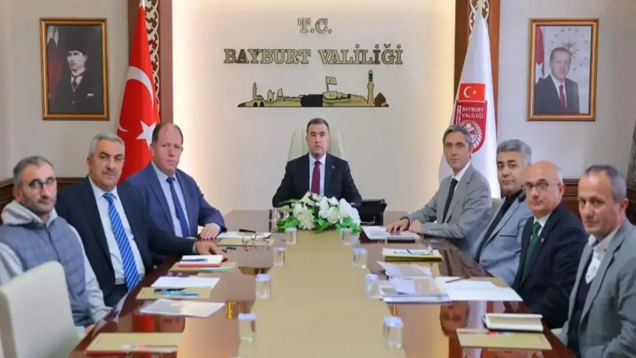 Bayburt Valisi Eldivan Başkanlığında hayata geçirilmesi planlanan projeler görüşüldü