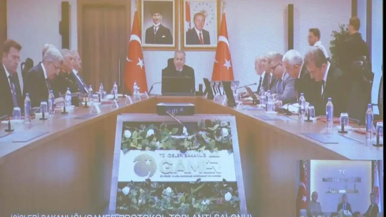 Bayburt Valisi Eldivan, güvenlik toplantısına katıldı